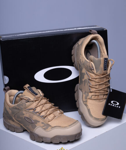 Modoc Low II Desert Camo - OAKLEY